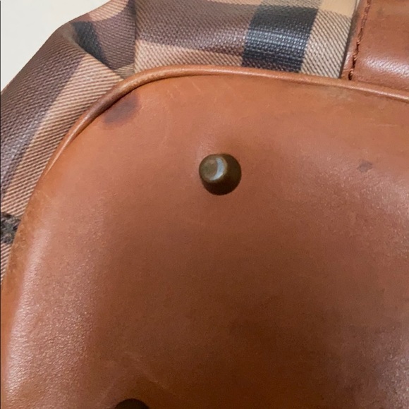 Auth Burberry Smoked Check Northfield Tote - Picture 10 of 16